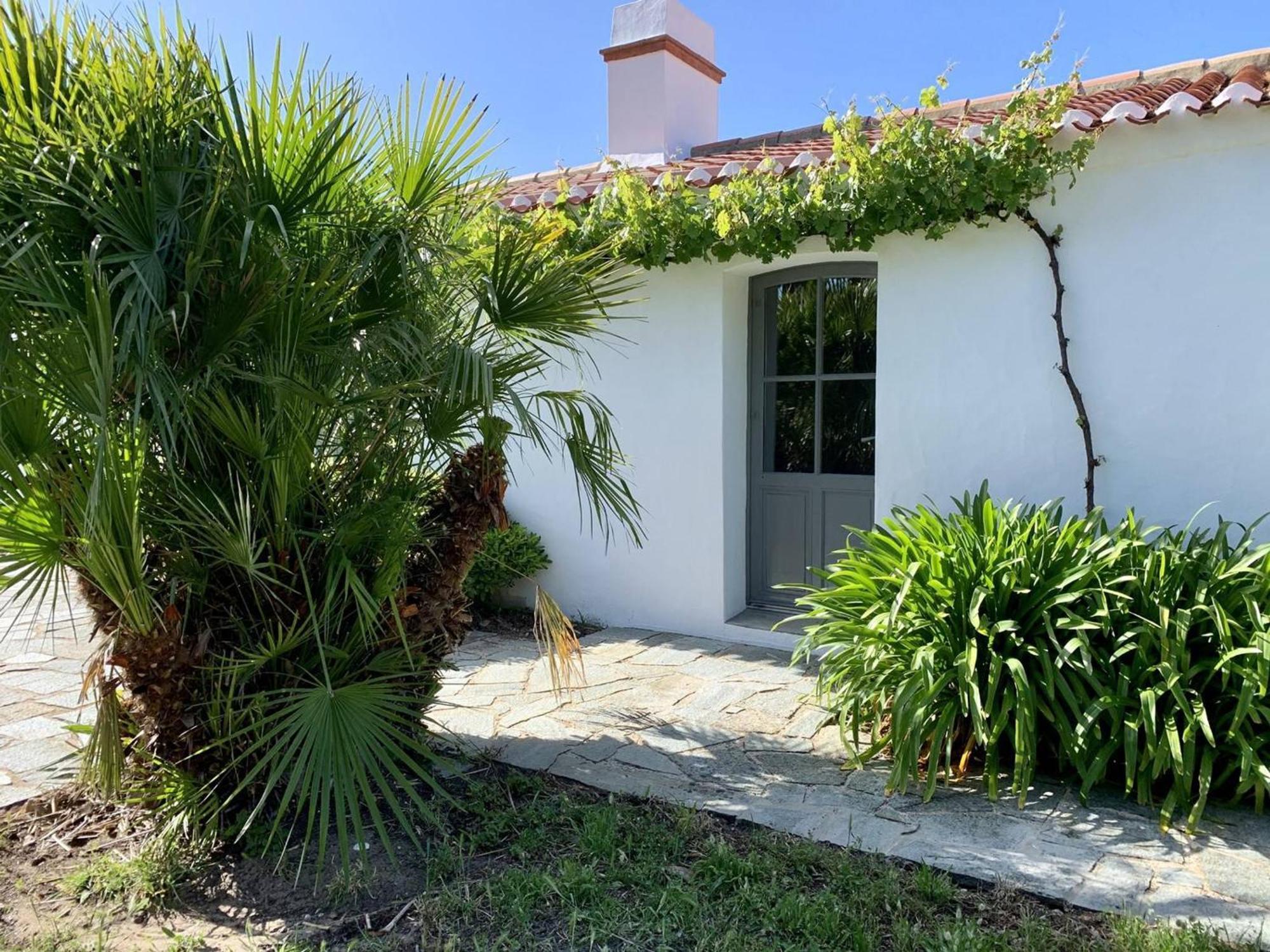 Maison Renovee Pres Plage, 6 Couchages, Terrasse, Bbq, Parking, Internet Inclus - Fr-1-224B-588 Нуармутье Экстерьер фото